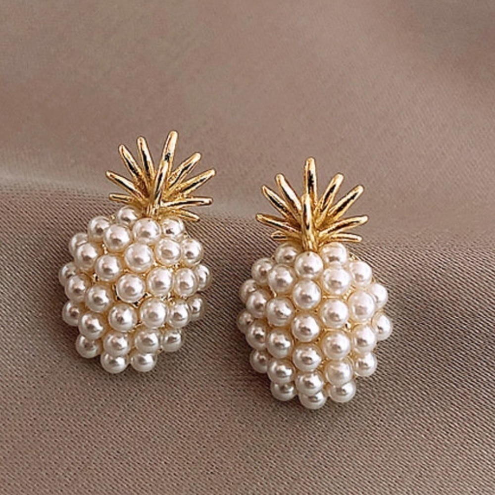 *CHASIDY* Pearl x Pineapple Fashion Stud Earrings